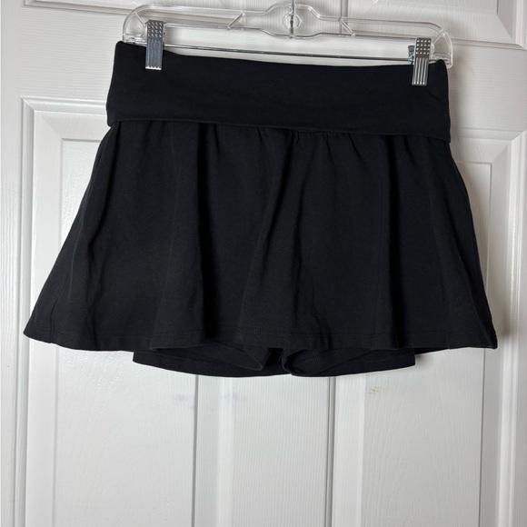 Aeropostal Solid Fold-Over Knit Skort Medium - Picture 2 of 4